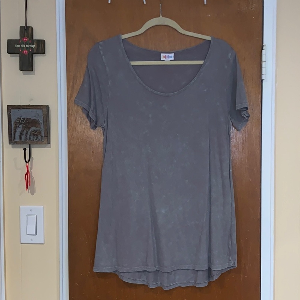LulaRoe Classic Tee!